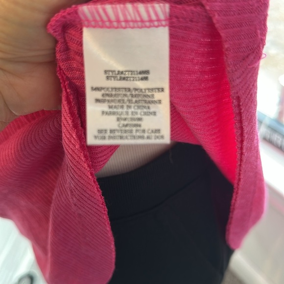 Cute Z Supply Racerback Bright Pink V-neck Tank, Medium, EUC - Picture 6 of 6